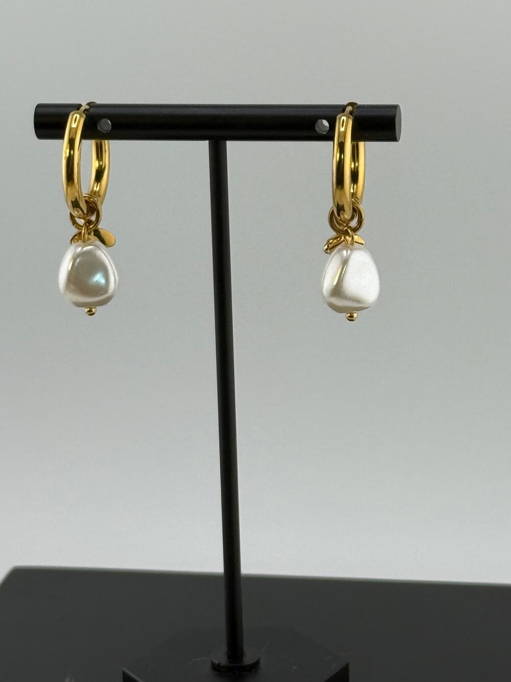 Namaste Handmade 'Takes 3 To Spill the Tea' Pearl Hoops